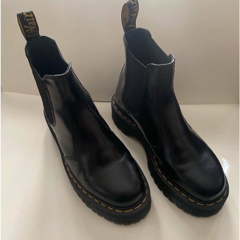 Doc Martens Chelsea Boot Platform